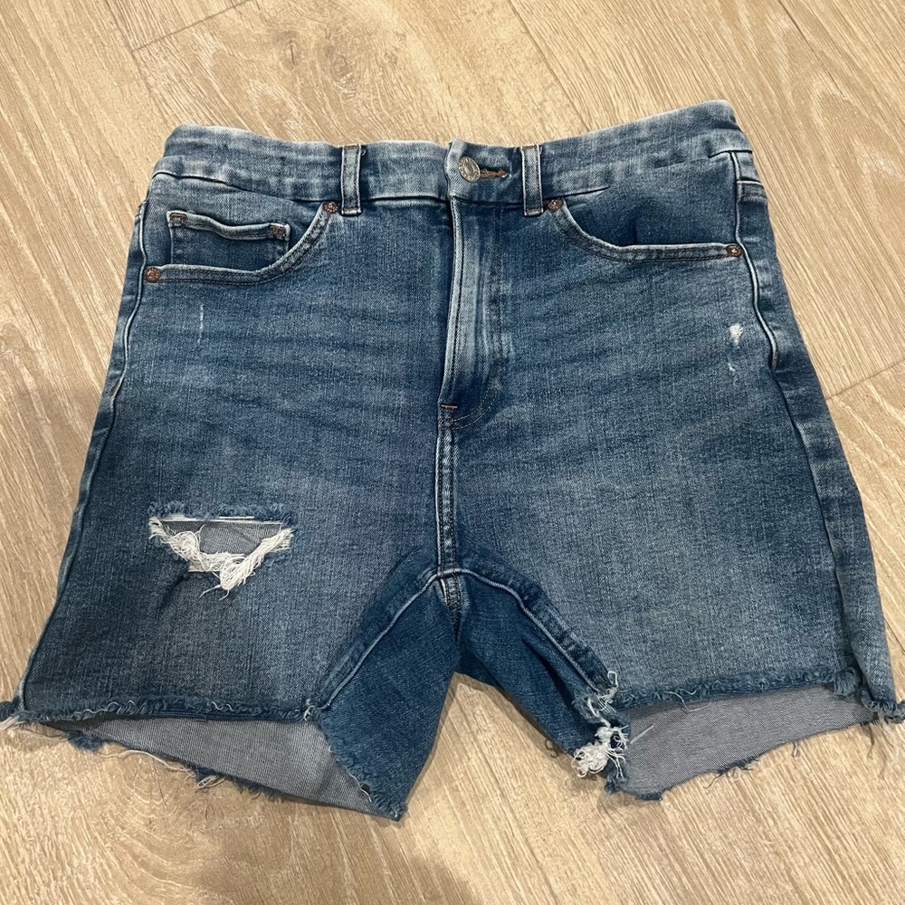 Express Ultra Hyper Stretch Denim Jean Shorts Midi High Rise size Medium